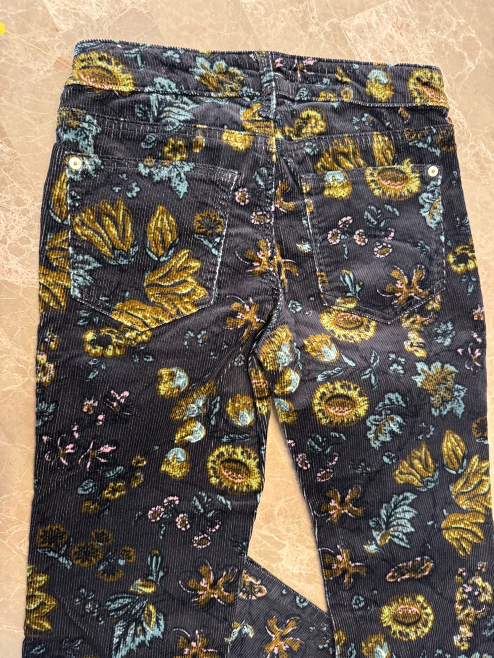 PILCRO ANTHROPOLOGIE The Icon Flare Low-Rise Corduroy Jeans Printed Floral 24 - Picture 15 of 16